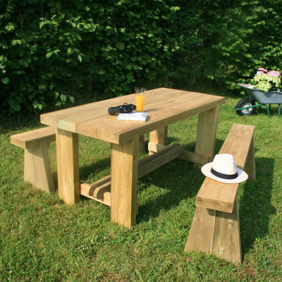 Wooden Garden Furniture for Perfect Outdoor Dining