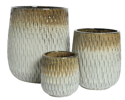 Off white ceramic pots in 3 different sizes