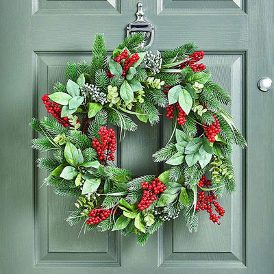60CM Winter Wreath with berries and leaves